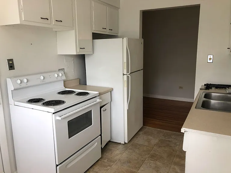 1116 Greenleaf Ave #1G — Photo 10