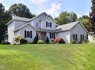 7588 Anchor Ln, Northfield, OH 44067