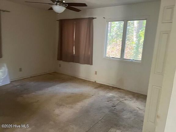 4th image of 212 Skyline Manor Road