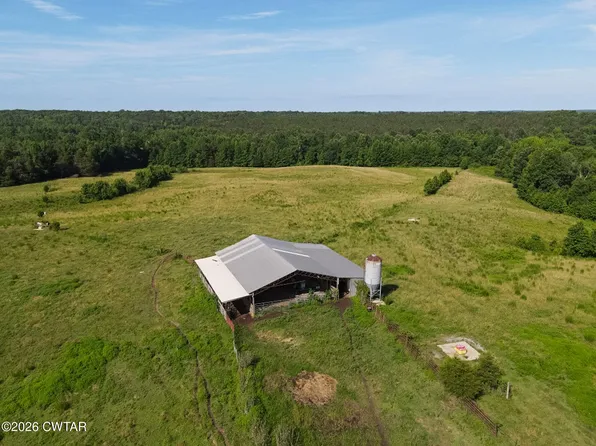 1074 McGee Rd, Decaturville, TN 38329
