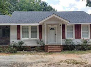 905 Buncombe Street Ext, Woodruff, SC 29388