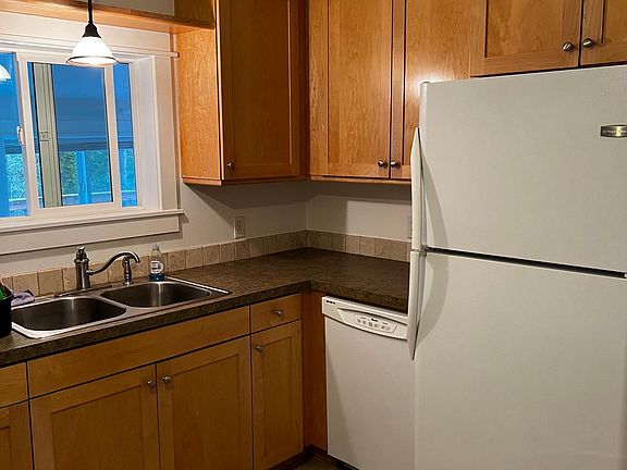 4th image of 15802 Viking Way NW