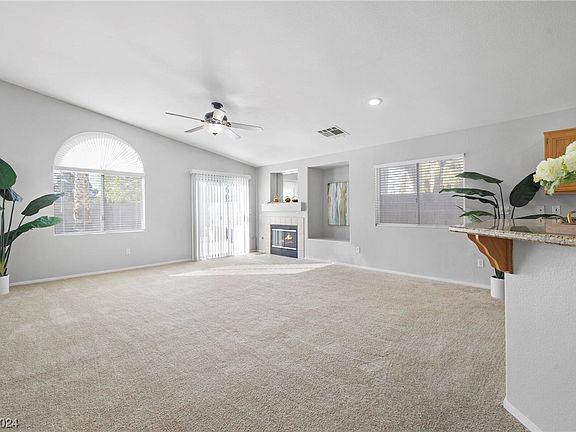 2nd image of 1465 Dragon Rock Dr
