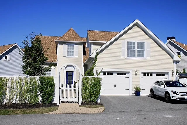 4 Wimbledon Cir