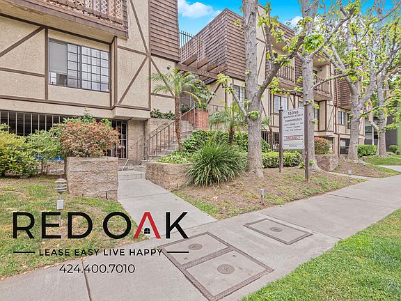 3rd image of 15050 Moorpark St APT 20