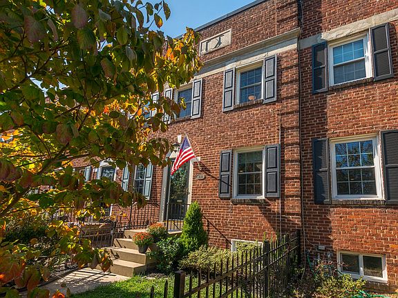 4th image of 1130 Powhatan St