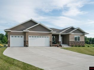 108 Doktor Dr, Le Sueur, MN 56058