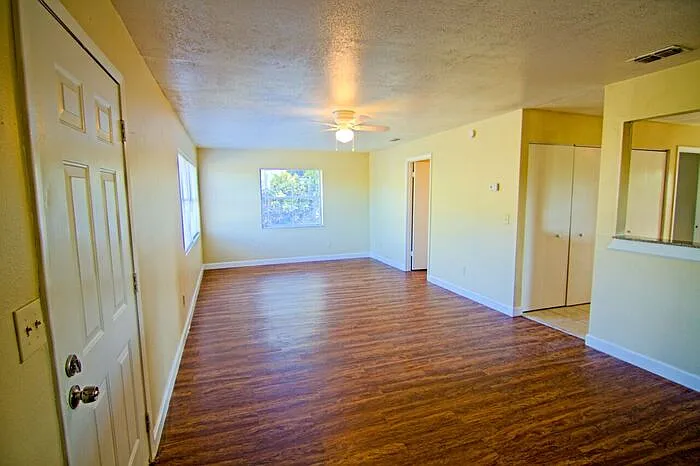 2418 Mary Jewett Cir — Photo 8