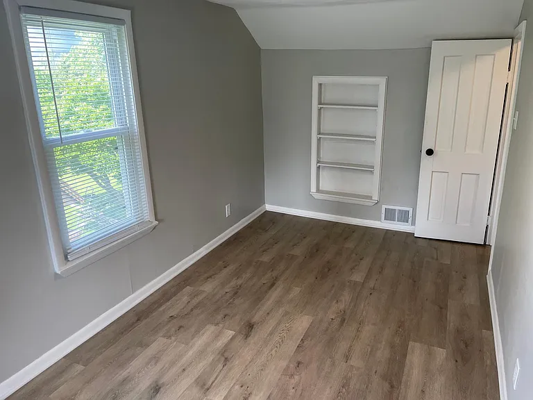 218 S Perry St — Photo 10