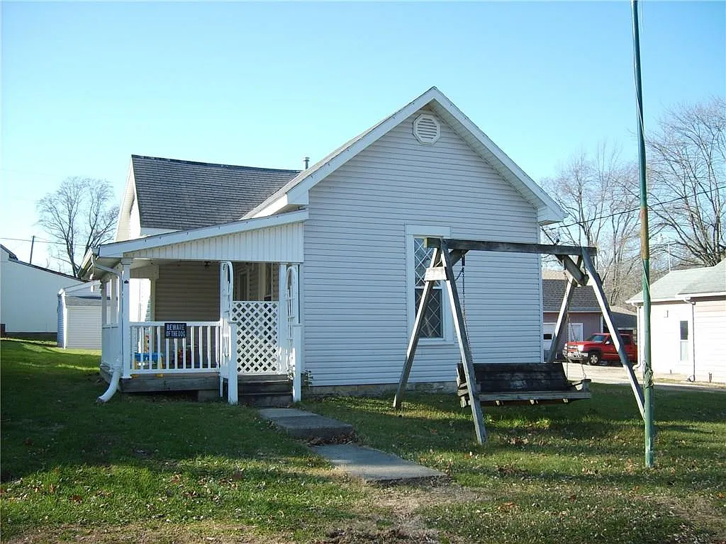 307 N Pillsbury St photo 1