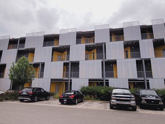 2nd image of 400 Herron Dr #117