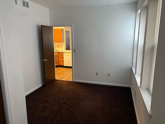 5th image of 605 N Broom St APT 1