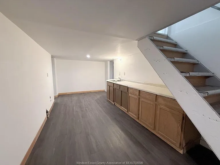 509 Aylmer Ave #MAIN — Photo 17