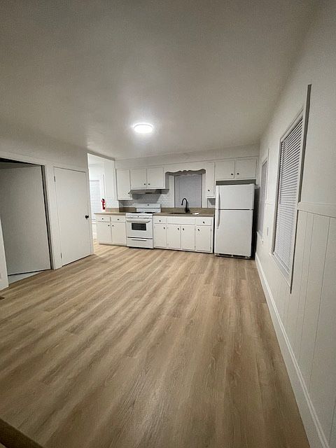 1st image of 92-94 Phipps St #2