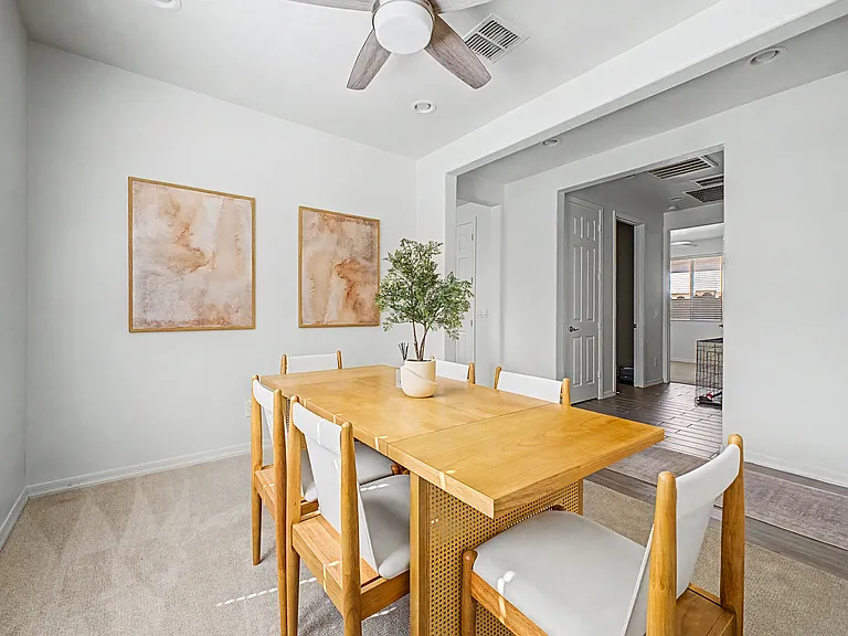 741 E Liberty Ln — Photo 11