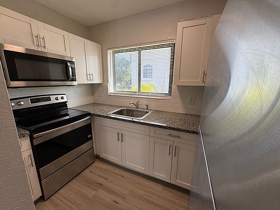 3rd image of 1101 Madruga Ave APT 7