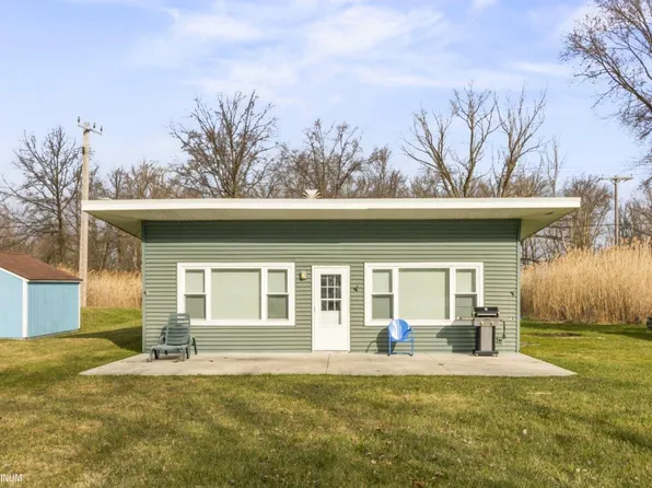 3130 S Channel Dr, Harsens Island, MI 48028