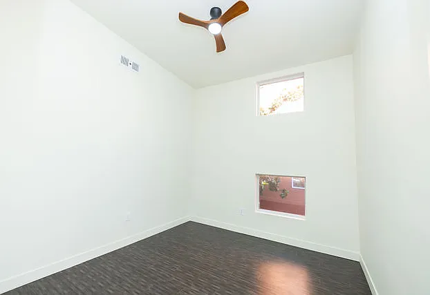 1614 K St #6 — Photo 33
