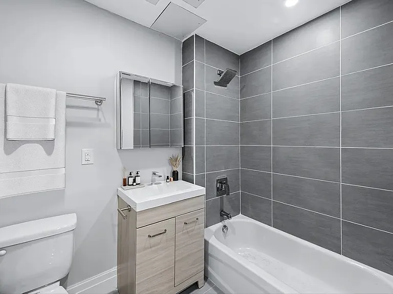 1044 Bedford Ave #1B — Photo 5