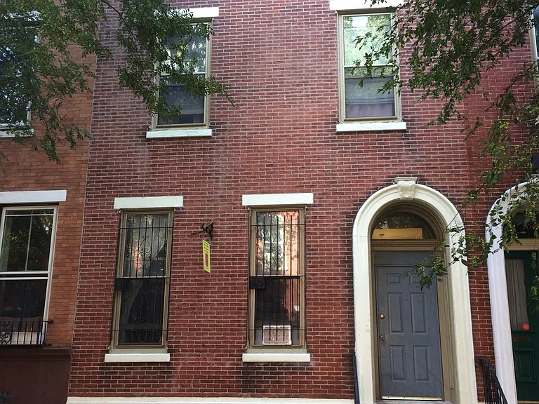 2040 Mt. Vernon St.