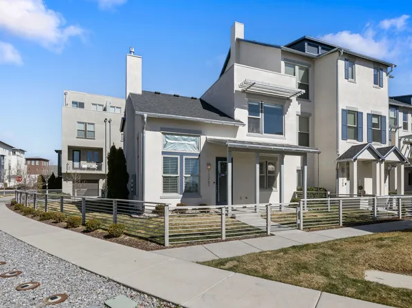 11267 S High Crest Ln, South Jordan, UT 84009