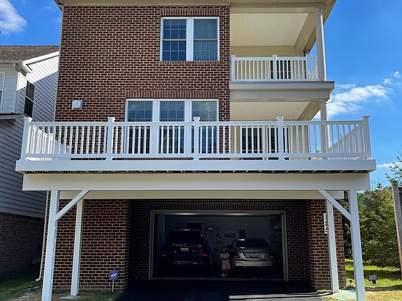 3rd image of 125 Forest Preserve Dr