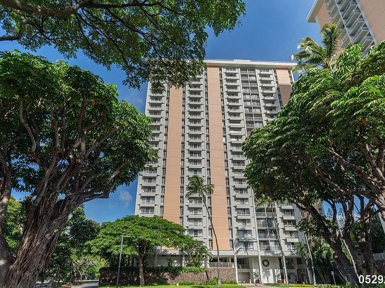 1515 Nuuanu Ave #155 — Photo 17