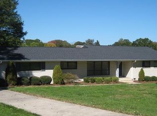 1227 Stoneyridge Dr, Charlotte, NC 28214