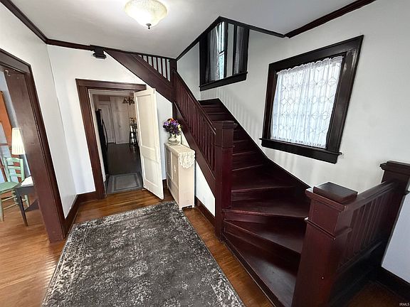 4th image of 307 Church St