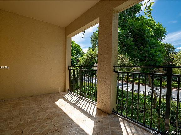 5th image of 2439 Centergate Dr APT 203