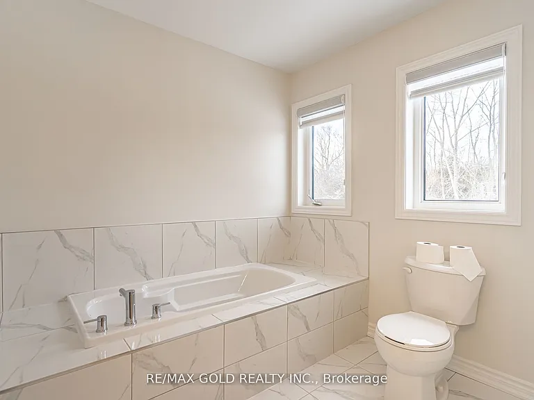 33 Gilham Way — Photo 32