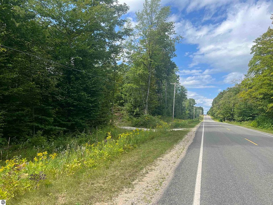 1st image of 7 Mile Rd