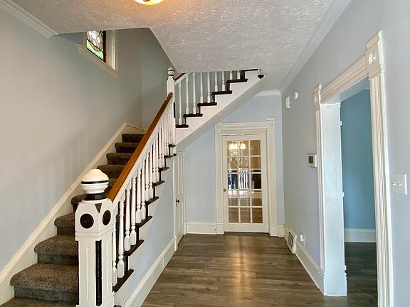 4th image of 204 Walnut St