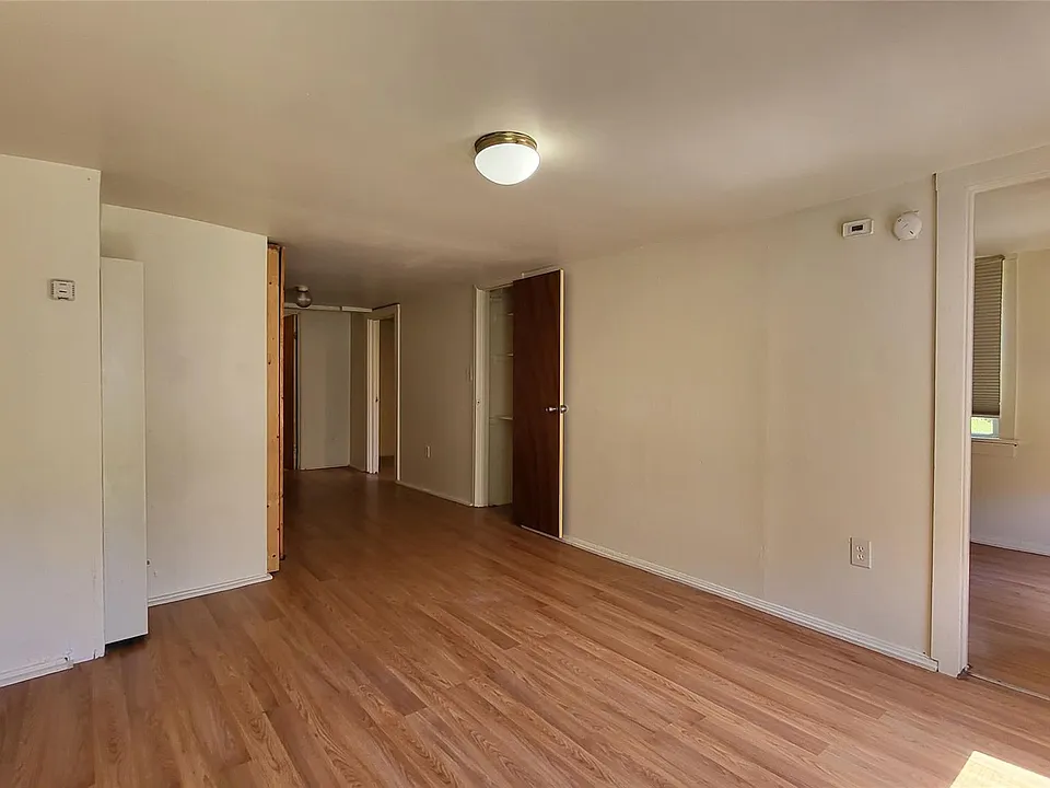 94 E Main St #1