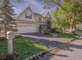 26 Kentisbury Cir, East Brunswick, NJ 08816