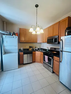 Rented by Zjama Realty Corp | media 10