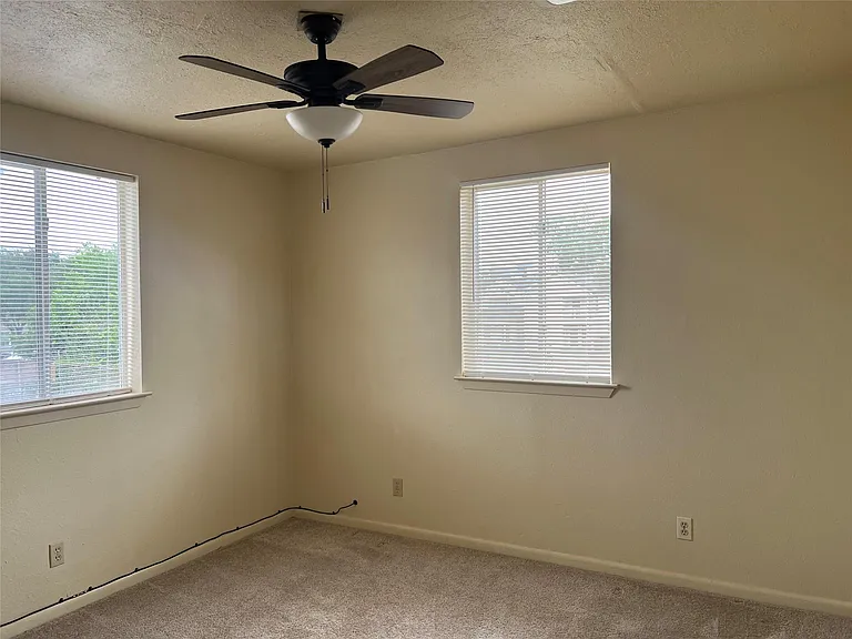 1201 Gillette St #4 — Photo 8