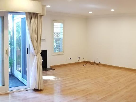 3rd image of 301 Garden Creek Pl