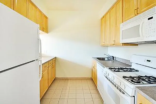 Sold by Citi Habitats | media 30