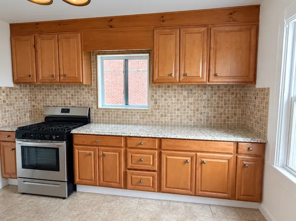 3 Gould St Floor 1, Stoneham, MA 02180
