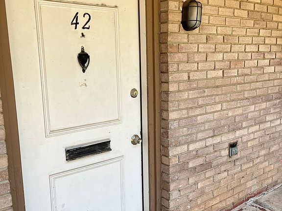 3rd image of 3742 N Nicklas Ave #0