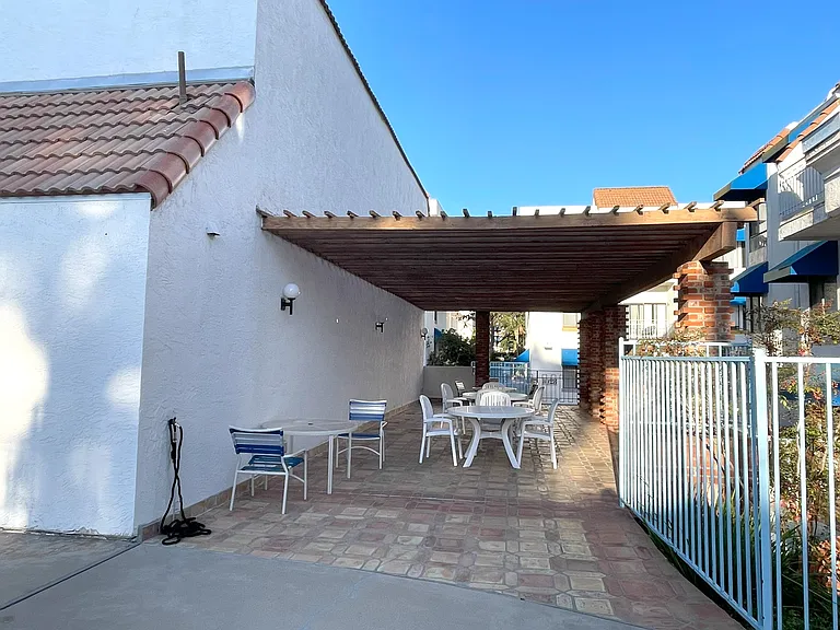 8338 Regents Rd #3O — Photo 25
