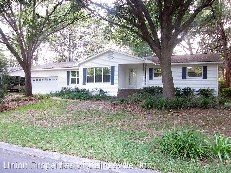 1st image of 1008 NW 36th Dr