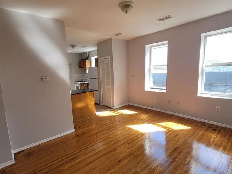 210 N 15th St #44 — Photo 2