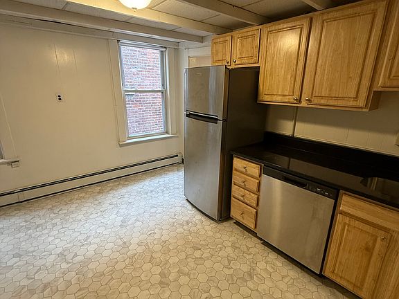 5th image of 234 Cambridge St #4B