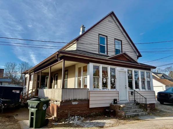 1207 3rd Ave S, Escanaba, MI 49829