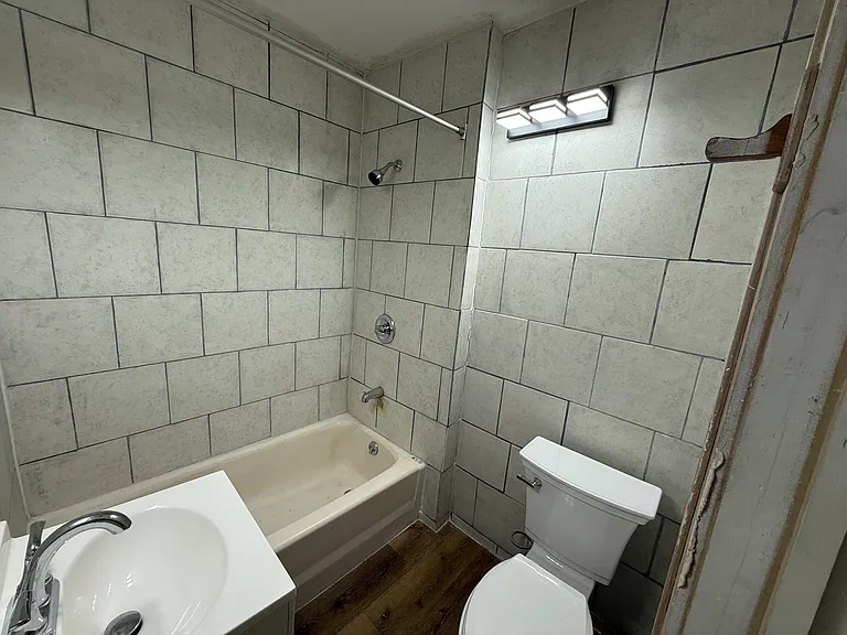 540 S Ellis Ave — Photo 9