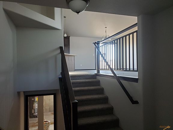 3rd image of 519 Ziebach St