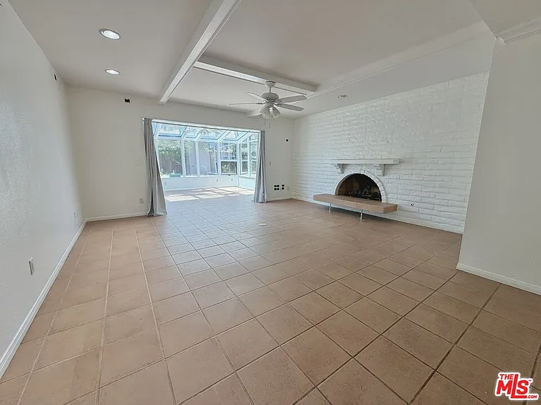 1615 Wellington Pl — Photo 7