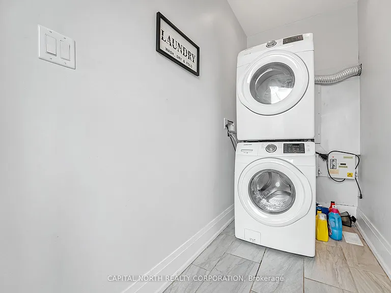 556 King St E #3 — Photo 20